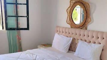 3 habitaciones, tabla de planchar con plancha, wifi y ropa de cama