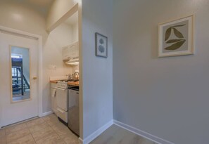 Interior - Cozy Studio in the South End (Boston)