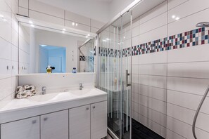 Shower, hair dryer, soap - Duplex apartment for 6 people (Arcachon)