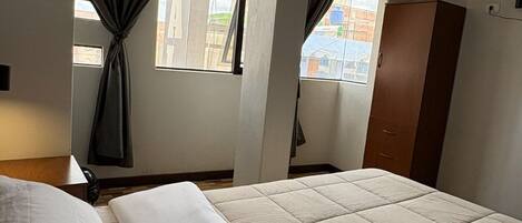 Rom – comfort, byutsikt | Wi-fi (inkludert)