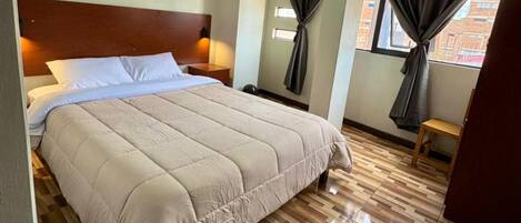 Habitación Confort, vistas a la ciudad | Wifi gratis