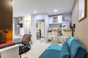 1 habitación, tabla de planchar con plancha, wifi y ropa de cama 