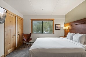 Internet, bed sheets - Beaver Run Corner Unit | Slopeside | Lift Views (Breckenridge)