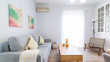 Apartment, 3 Bedrooms | Living area