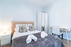 Apartment, 3 Bedrooms | Soundproofing, iron/ironing board, free WiFi - Apartamento Casa Inés Granada (Granada)