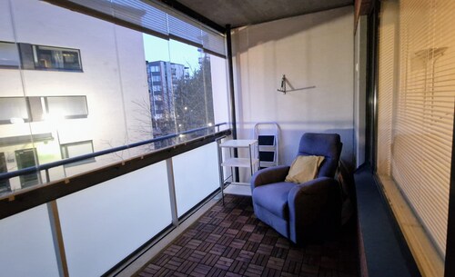 Modern Seaside Apartment | Metro & Market Nearby