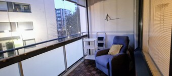 Modern Seaside Apartment | Metro & Market Nearby