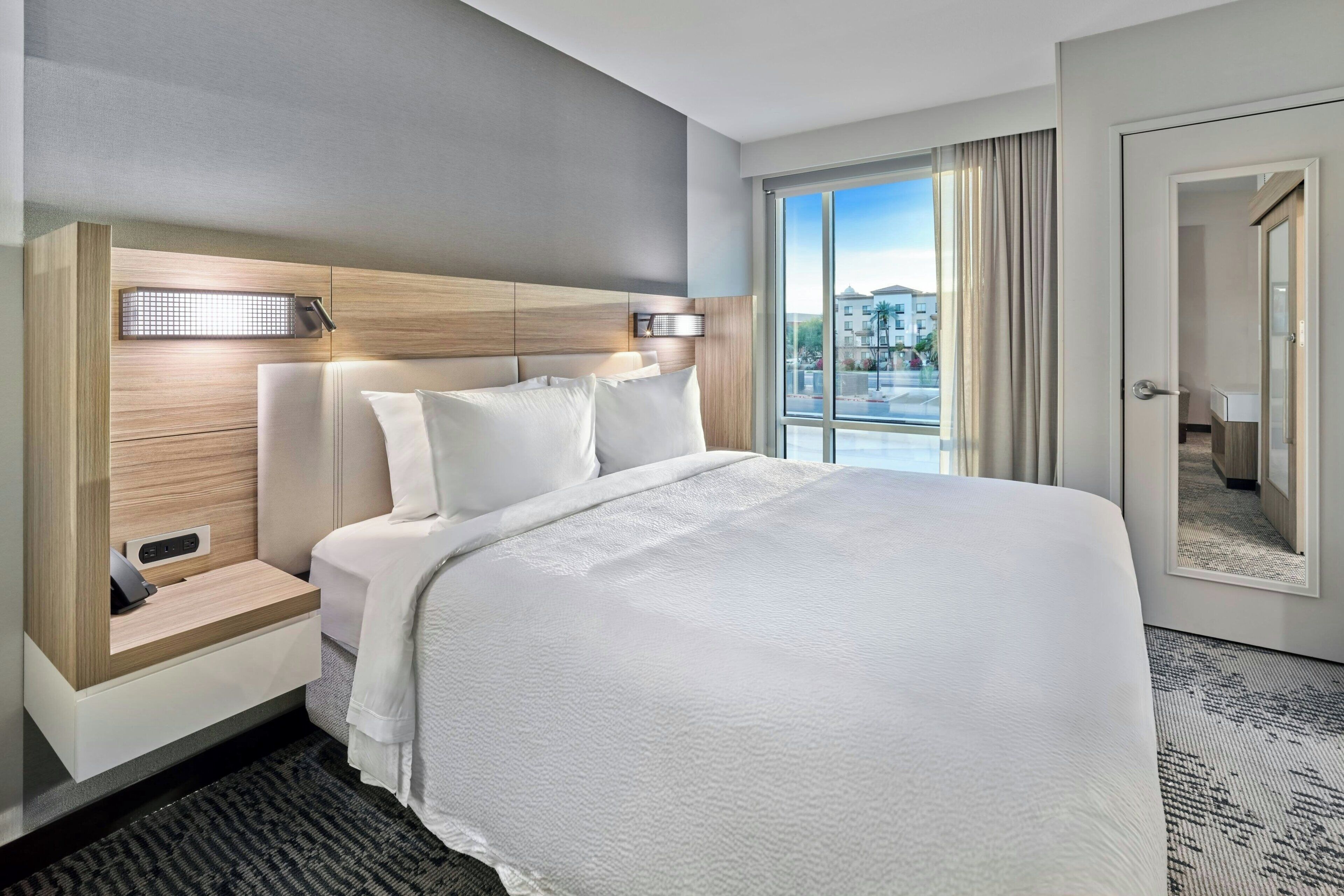 Studio Suite, 1 King Bed with Sofa bed
