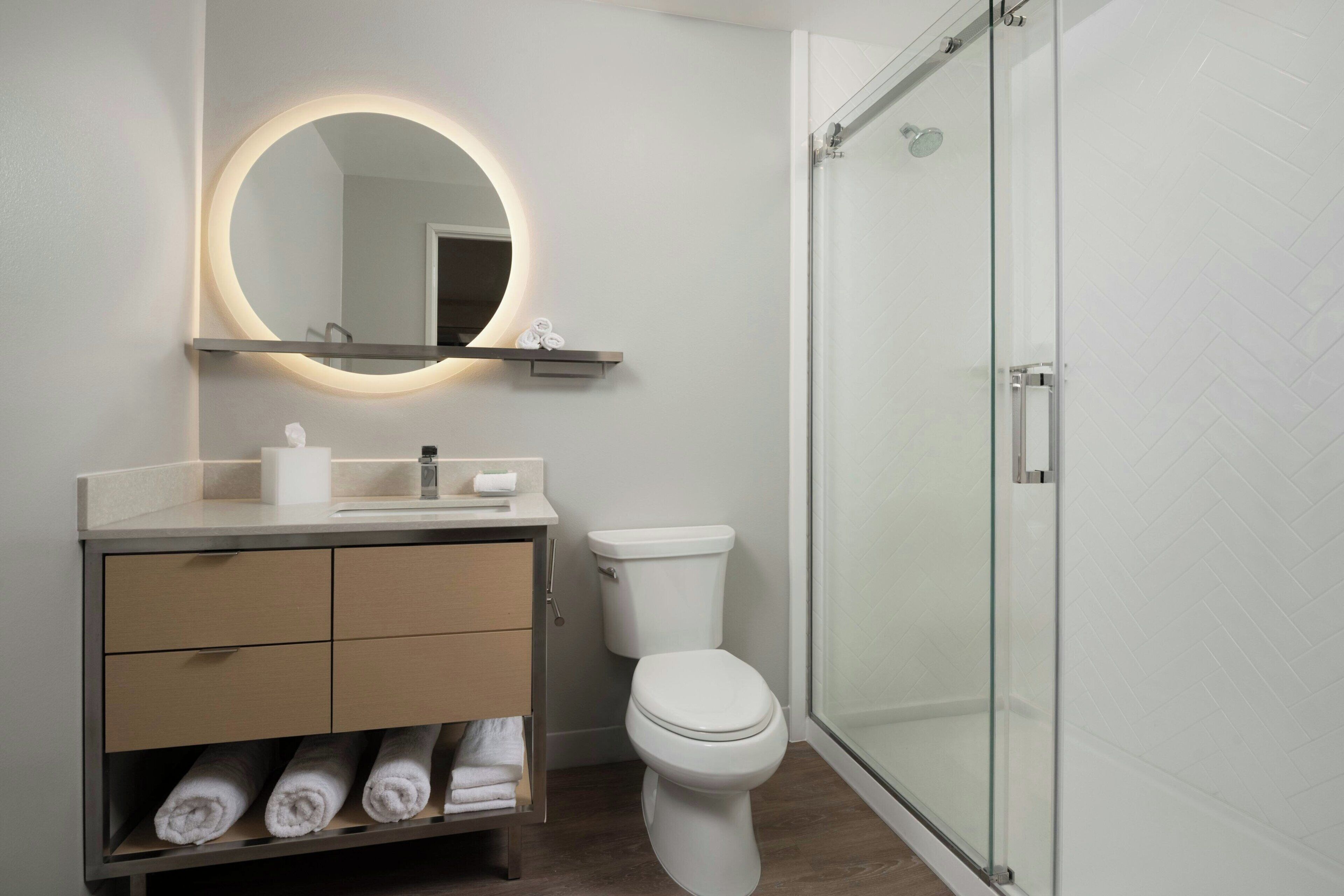 Studio Suite, 1 King Bed with Sofa bed | Bathroom