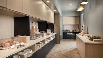 Free daily continental breakfast