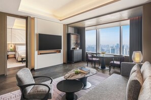 Club City Skyline Suite | Down comforters, memory foam beds, minibar, in-room safe - The Ritz-Carlton, Wuhan (Wuhan)