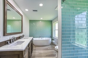 Hair dryer, towels - Seaglass Serenity | Designer Home in The Dunes (Sanibel)