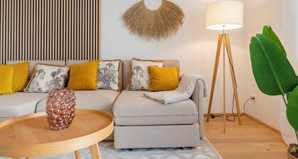 revLIVING GARDEN LOUNGE mit Garten & Privatparkplatz