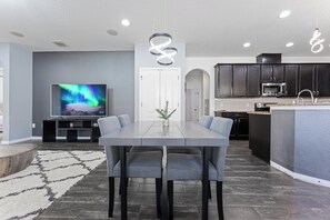 Dining - Comfort & Tranquility • Saint Cloud•Pool•Lake Nona (St. Cloud)