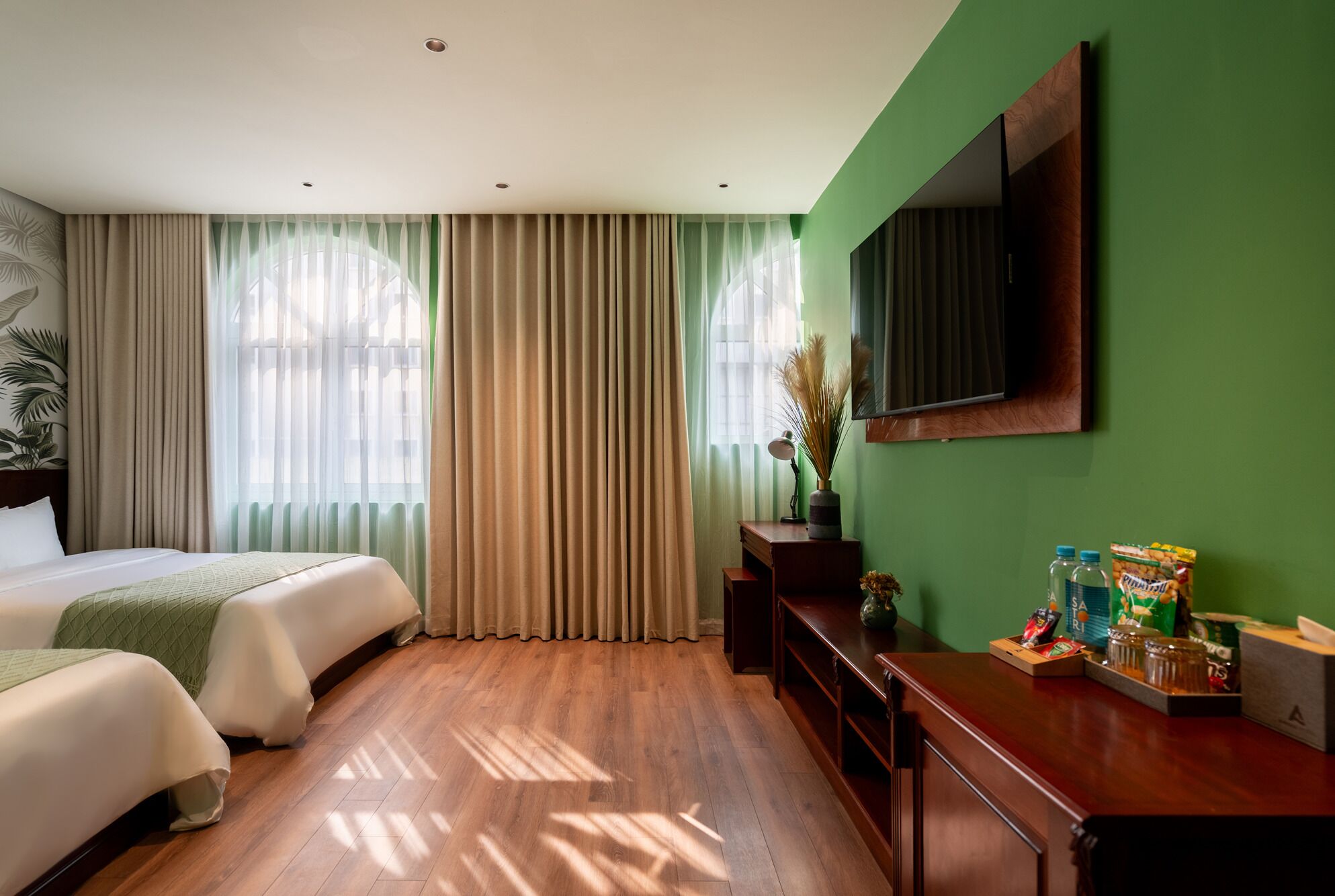 Minibar, wifi gratis y ropa de cama 
