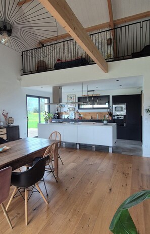 Dining - Esprit grange, 15 min de rocamadour (Rignac)