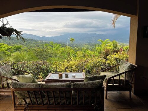 Magnificent mountain vistas and a vibrant bird paradise. Enjoy luxury comfort with a full kitchen, private laundry, and deep-well water. Relax in the shared salt-water pool and hot tub, recirculated daily for the freshest soak.