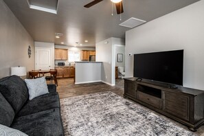 TV - Modern Luxury Retreat | Brand-New Build | Pet-Friendly (Kingman)