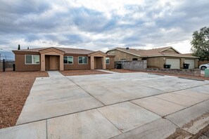 Exterior - Modern Luxury Retreat | Brand-New Build | Pet-Friendly (Kingman)