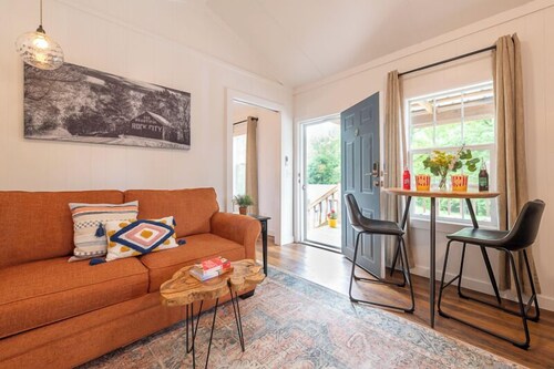 King Cabin with Kitchen, Living Area with Sleeper Sofa, Porch, Private Grill and Pool Access