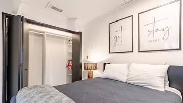3 habitaciones, tabla de planchar con plancha, wifi y ropa de cama