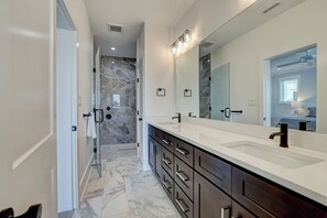 Shower, hair dryer, towels, soap - Stunning 8BR Luxury Property Just Steps to the Beach, Pier & Restaurants! (Wrightsville Beach)