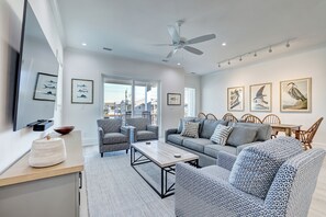 Smart TV, books - Stunning 8BR Luxury Property Just Steps to the Beach, Pier & Restaurants! (Wrightsville Beach)