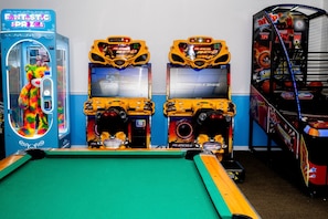 Games room - Near Disney! Hotel Room w/ King Bed & Balcony (Kissimmee)