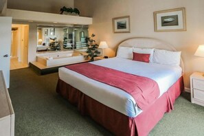 2 bedrooms, iron/ironing board, travel cot, WiFi - Spacious 2BR Condo w/ Pool Access in Hilton Head (Hilton Head Island)