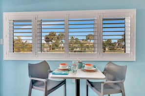 Dining - Pet-Friendly Coastal Getaway Near Beach! (Englewood)