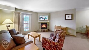 Smart TV, fireplace