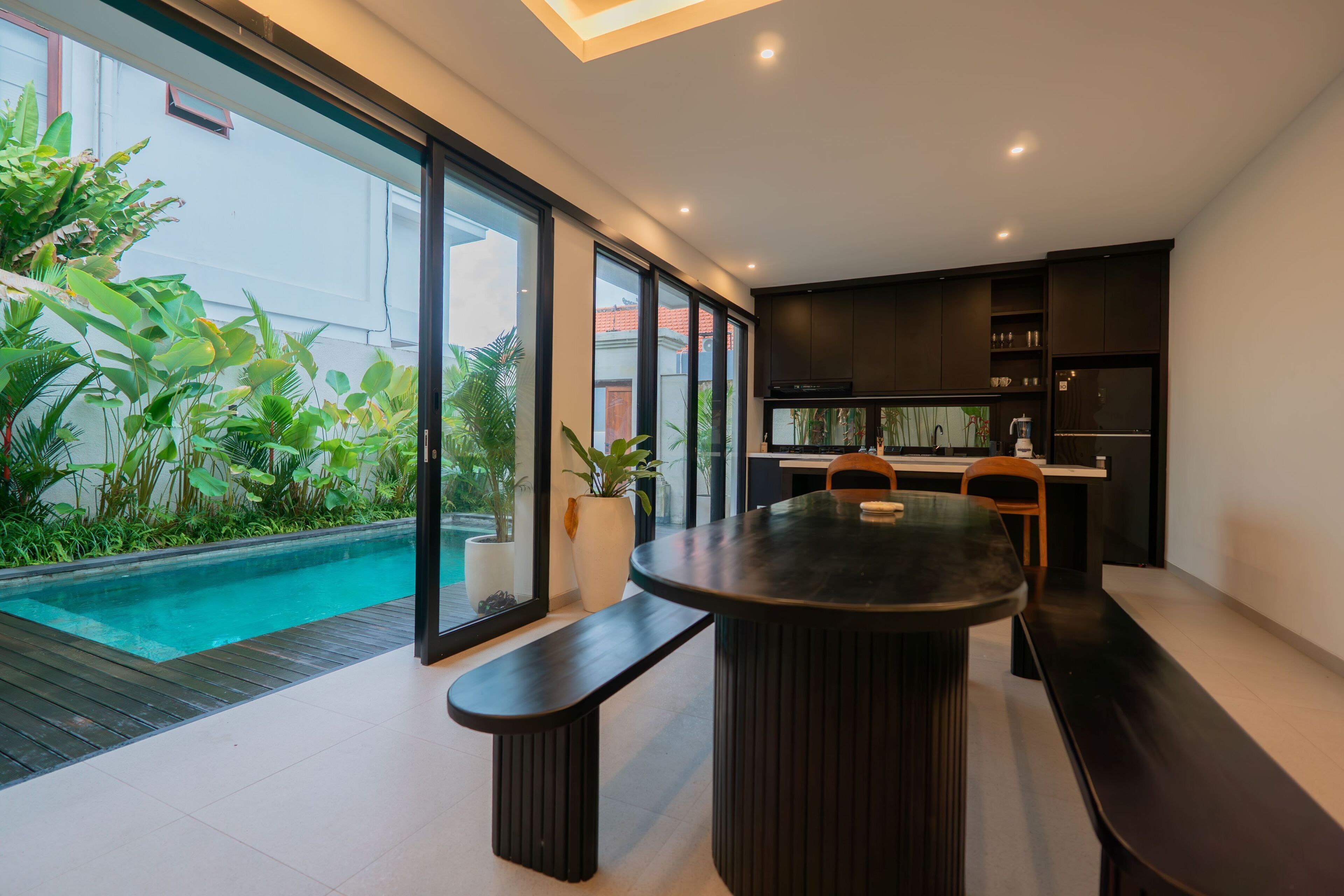 Family Triple Room, Balcony, Pool View | Dining
