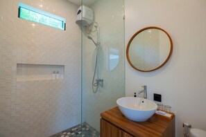 Family Triple Room, Balcony, Pool View | Bathroom | Free toiletries, hair dryer, towels, soap - Pasih Seseh Villa by Bali Cabin (Kabupaten Badung, Bali)