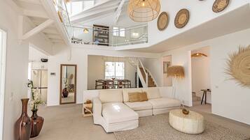 Téléviseur, livres