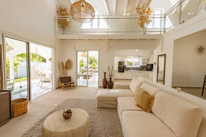 Villa Pearl - Elegance, private pool & beaches