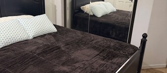 Fully furnished private room with independent entrance in pleasant Palm Desert#1