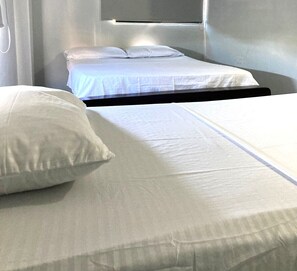 Soundproofing, free WiFi - Hotel Tres Estrellas Fundacion (Fundación)