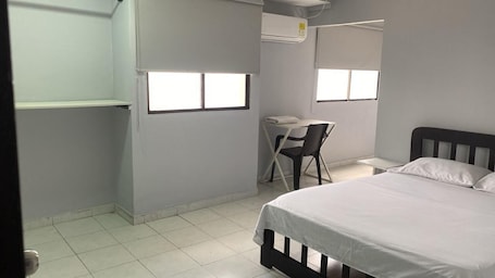 Soundproofing, free WiFi. Hotel Tres Estrellas Fundacion