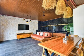 Family dining - Arch Penida by Bali Cabin (Penida Island)