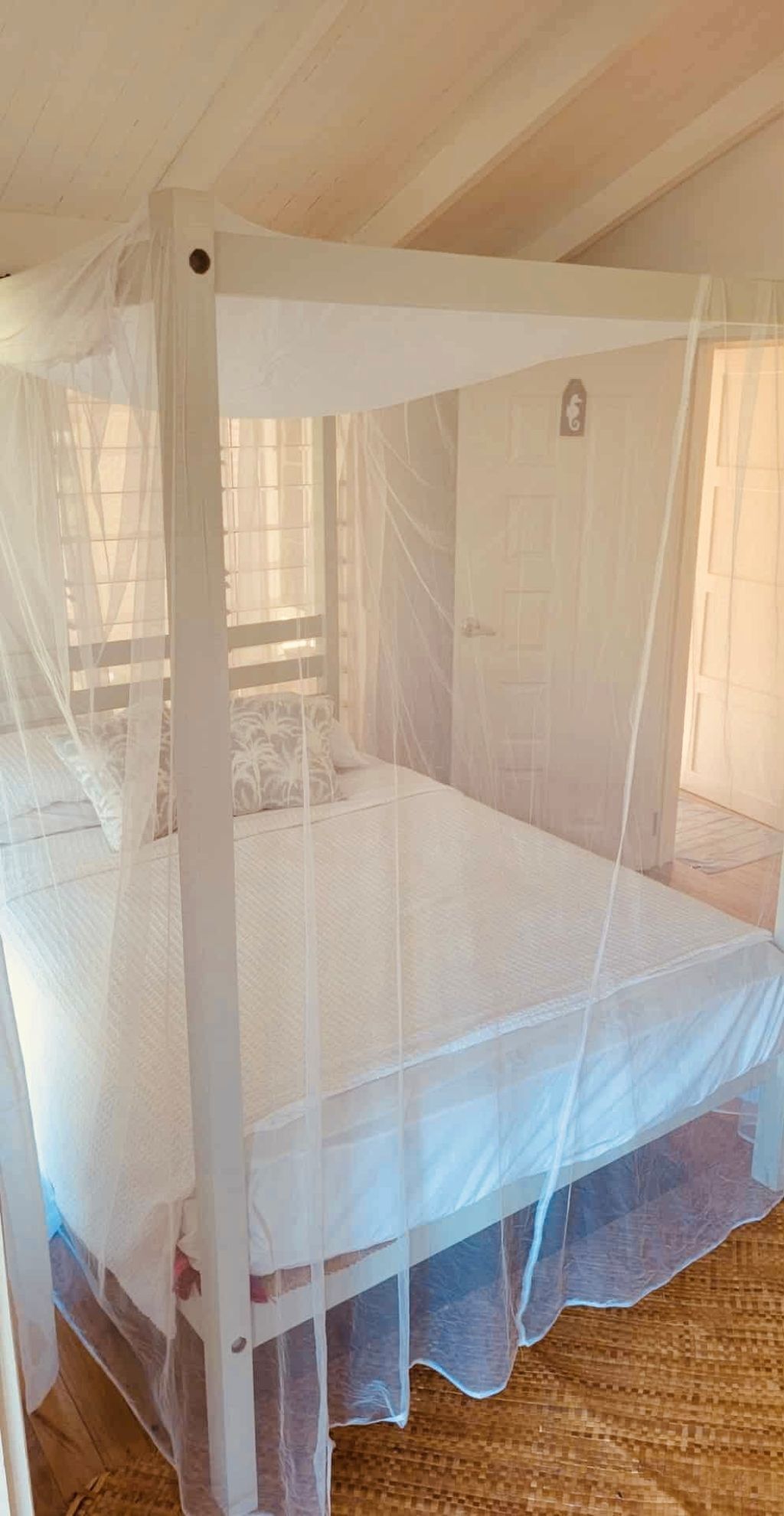 2 bedrooms, bed sheets