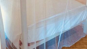 2 bedrooms, bed sheets
