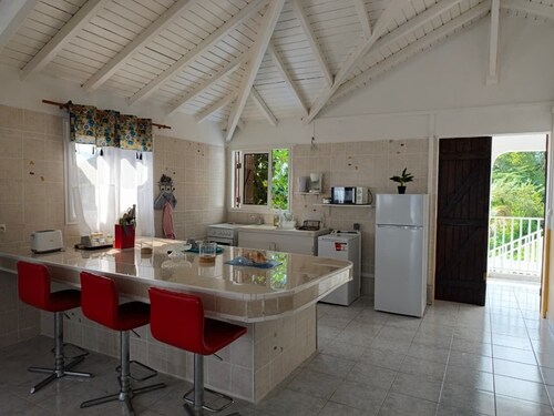 High villa - Swimming pool - 2 min plage de Vinty - Sainte-Rose