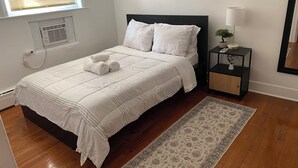 2 chambres, fer et planche à repasser, Wi-Fi, draps fournis