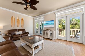 Smart TV - 5-Bdrm 3 min walk to Beach between Pier Park & 30a (Panama City Beach)