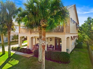 Exterior - 5-Bdrm 3 min walk to Beach between Pier Park & 30a (Panama City Beach)