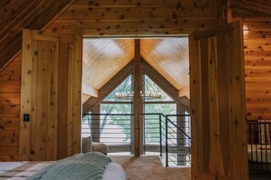 4 slaapkamers, een strijkplank/strijkijzer, wifi, beddengoed