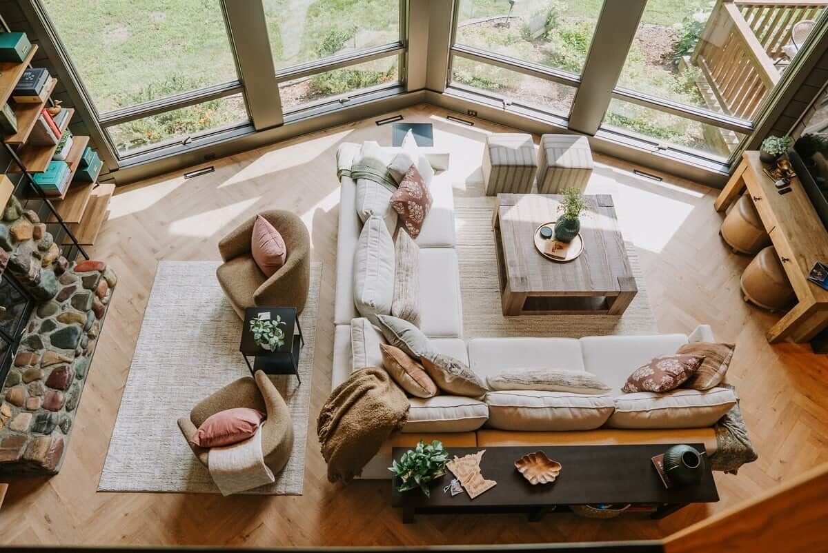 TV, fireplace, ping pong