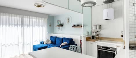 Fridge, microwave, oven, dishwasher