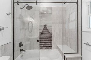 Hårtork och handdukar