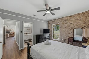 2 多间卧室、熨斗/熨衣板、免费 WiFi、床单